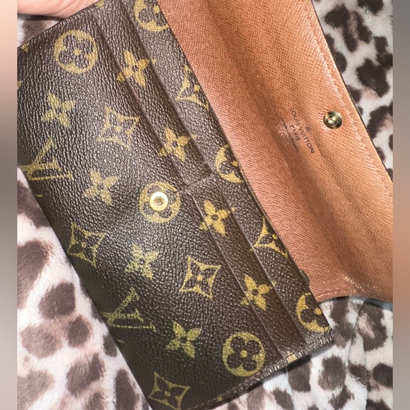 Louis Vuitton Sarah wallet Monogram - Picture 6 of 17